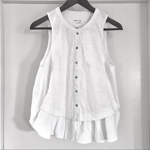 Anthropologie Tops - Anthropologie crisp white tank.